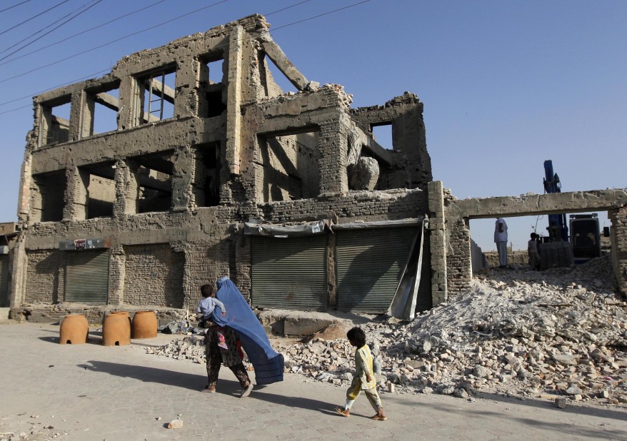 reuters_afghanistan_destroyed_building_03Aug11-878x618