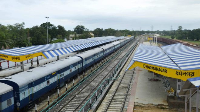 160902103006_the_railway_station_is_deserte_624x351_afp_nocredit